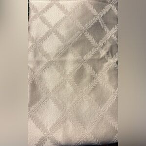 Lenox Laurel Leaf White Tablecloth